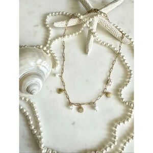 Clamshell & paper clip gold color necklace